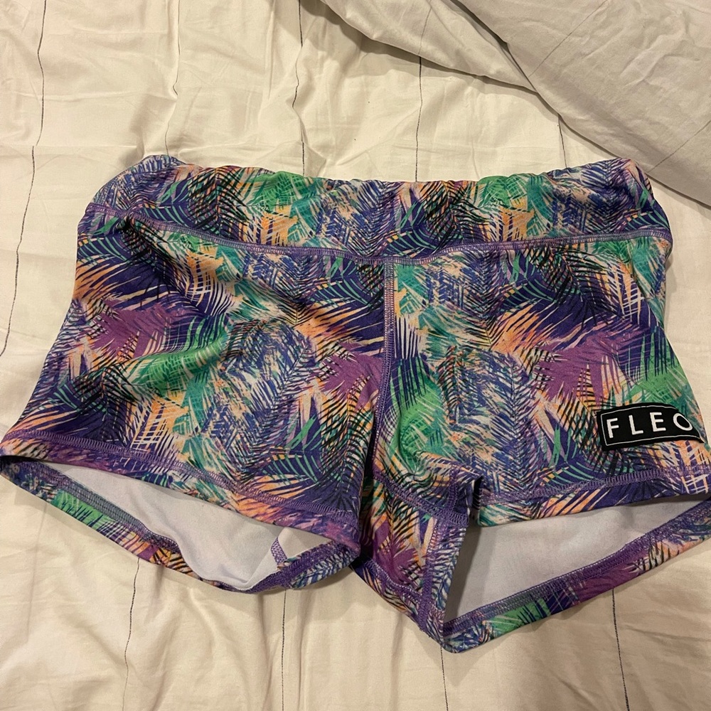 Tropical fleo shorts
